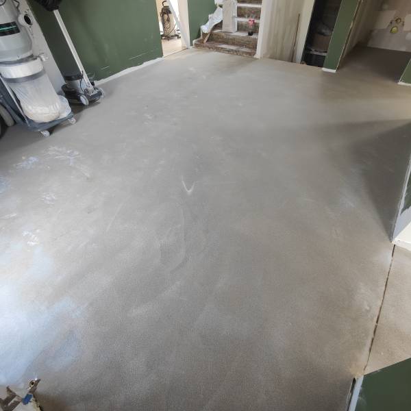 Béton ciré à Besançon dans le Doubs: quel rendu choisir?