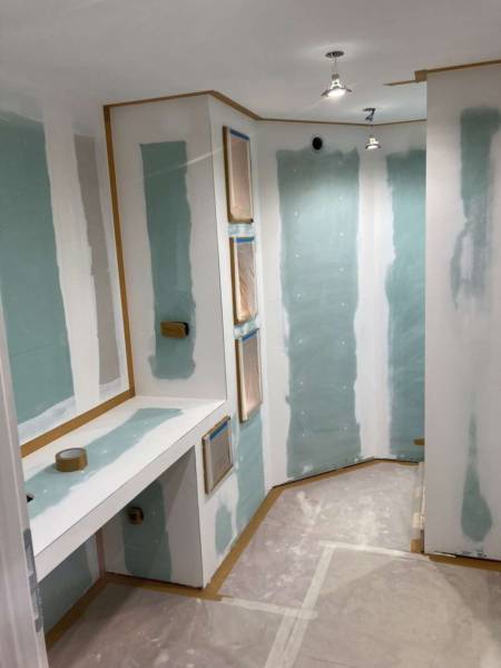 Mise en place de protection dans salle de bain